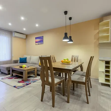 Apartment уютен в град Varna