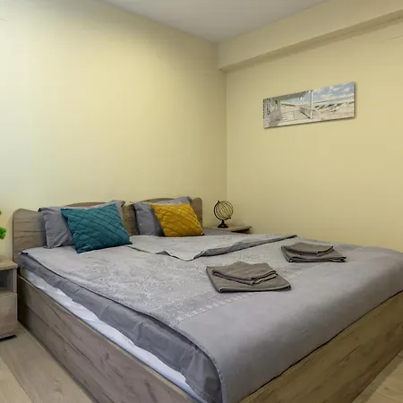 уютен в град アパート