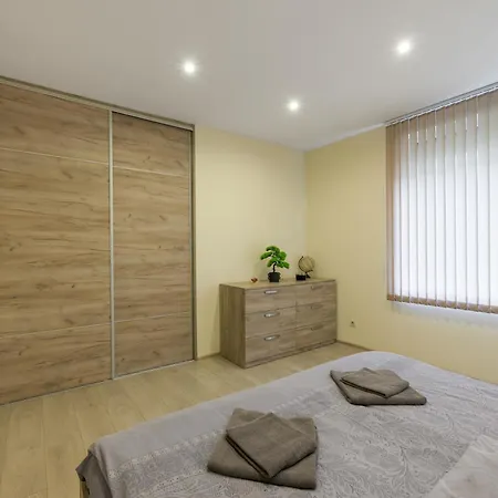 уютен в град Apartament Warna