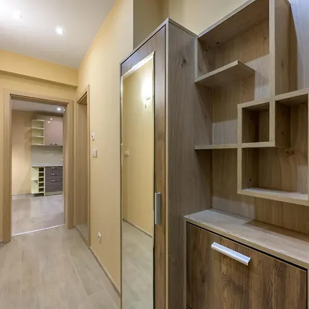 Apartament уютен в град Warna