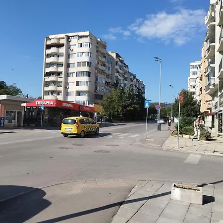 уютен в град